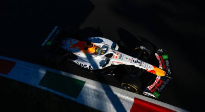 Beidézték a stewardok a Red Bull pilótáját! - hivatalos